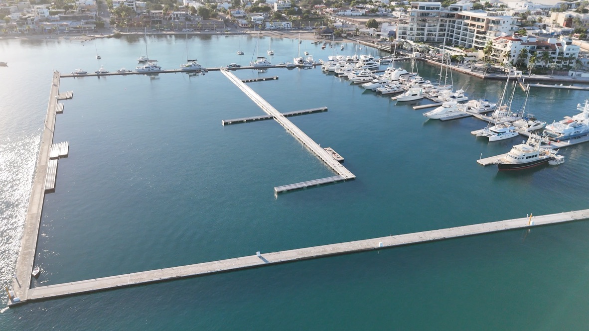 Marina Cortez floating docks and berths in La Paz Mexico with large marina expansion